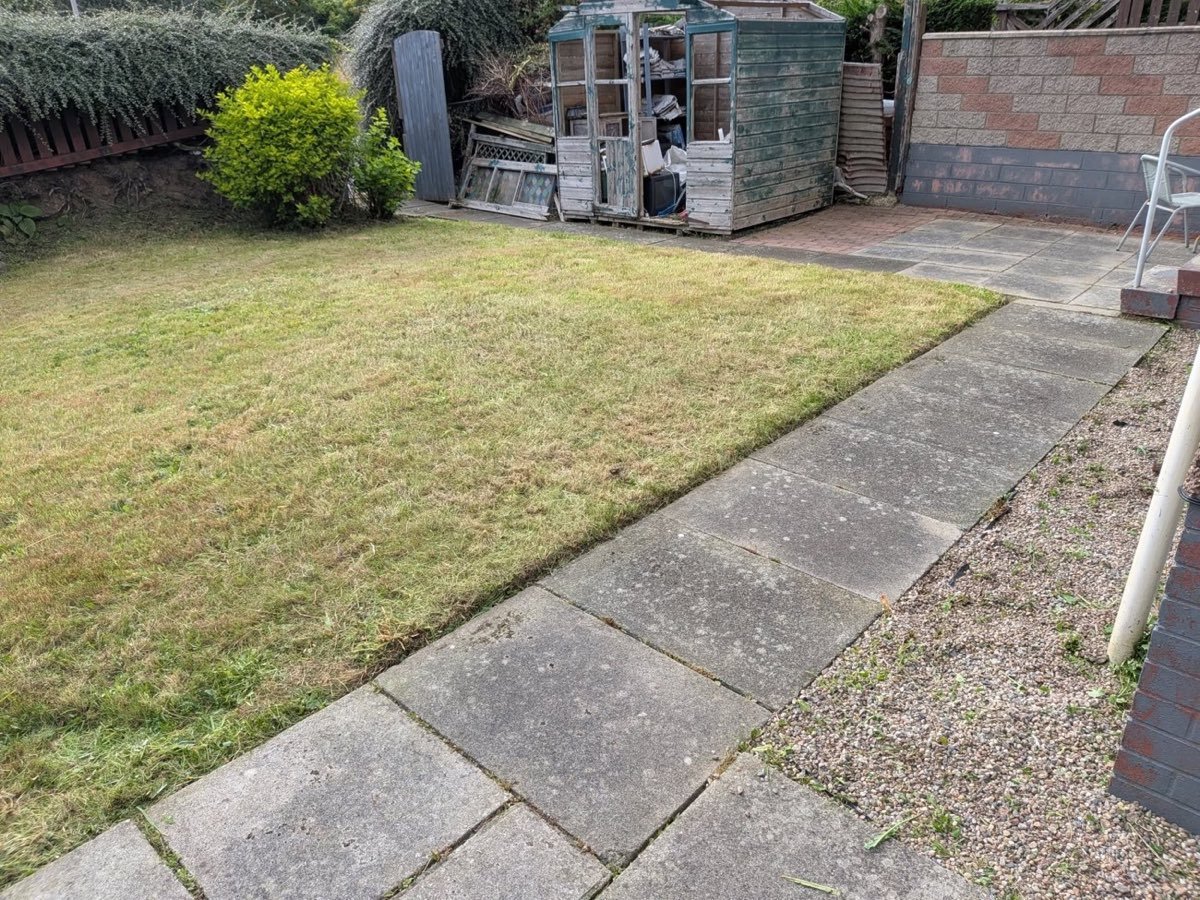 The same lawn cut and finished by SA Lawn and Grounds